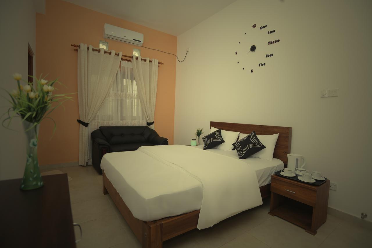 Hotel Indaura Ettukala Luaran gambar